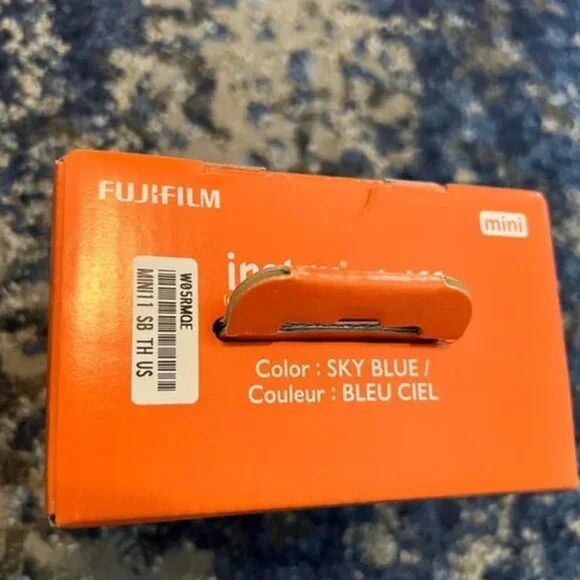 Fujifilm Instax Mini 11 Instant Camera - Sky Blue NEW - Picture 2 of 5
